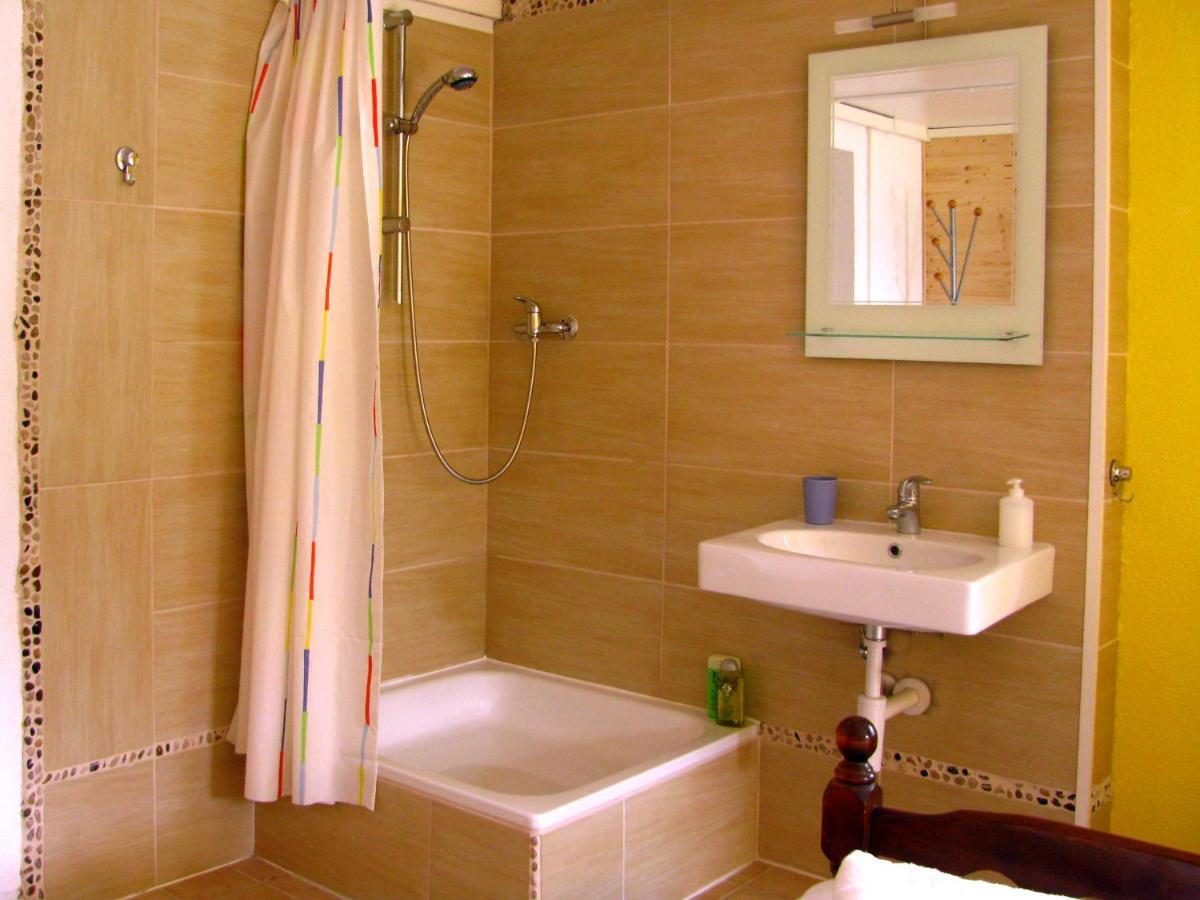 Domaine Bellevie Bnb Vex Room photo